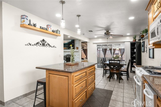 Detail Gallery Image 14 of 50 For 605 E Avenida De La Merced, Montebello,  CA 90640 - 4 Beds | 2 Baths