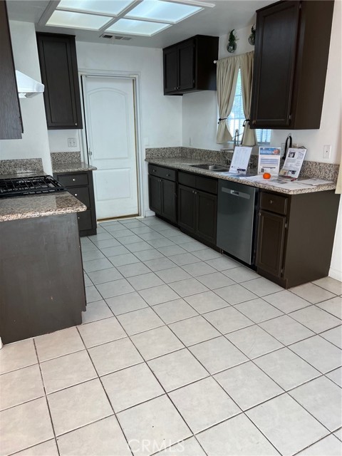 Detail Gallery Image 4 of 17 For 2988 Allgeyer Ave, El Monte,  CA 91732 - 3 Beds | 2 Baths