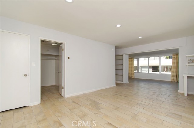 2368 Torrey Pines Road, La Jolla CA: https://media.crmls.org/medias/2833457a-e2eb-4601-a59b-a2322afe42e7.jpg