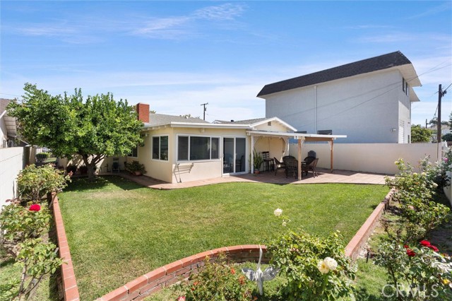 24209 Ward Street, Torrance, California 90505, 3 Bedrooms Bedrooms, ,2 BathroomsBathrooms,Residential,For Sale,Ward,SB25214002
