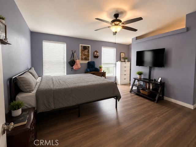 https://media.crmls.org/medias/2835445f-c95c-4ac4-8130-7e4ca2882f55.jpg?preset=X-Large