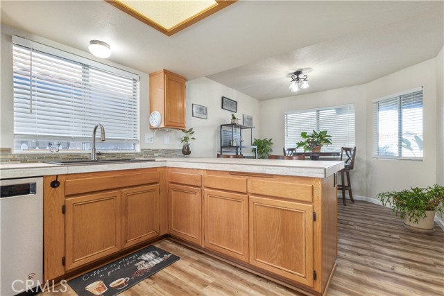 Detail Gallery Image 10 of 39 For 919 Saint Ann, Paso Robles,  CA 93446 - 3 Beds | 2 Baths