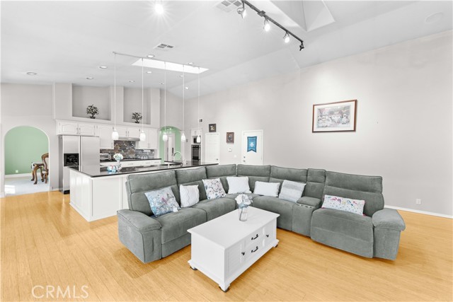 37321 Ironwood Drive, Yucaipa CA: https://media.crmls.org/medias/28360b1c-2572-4c89-80cb-e77ebe0cc0f0.jpg