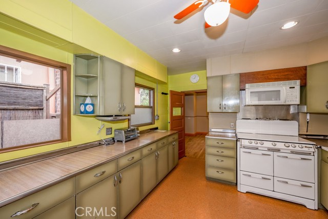 Detail Gallery Image 25 of 28 For 1243 Yosemite Dr, Los Angeles,  CA 90041 - 2 Beds | 1 Baths
