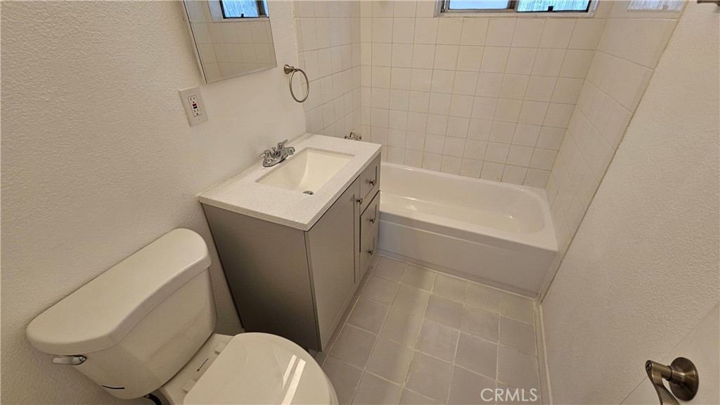 MLS #WS25272763 image #7