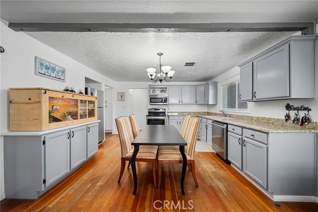 Detail Gallery Image 7 of 34 For 17717 Sierra Trl, Lake Hughes,  CA 93532 - 3 Beds | 2 Baths