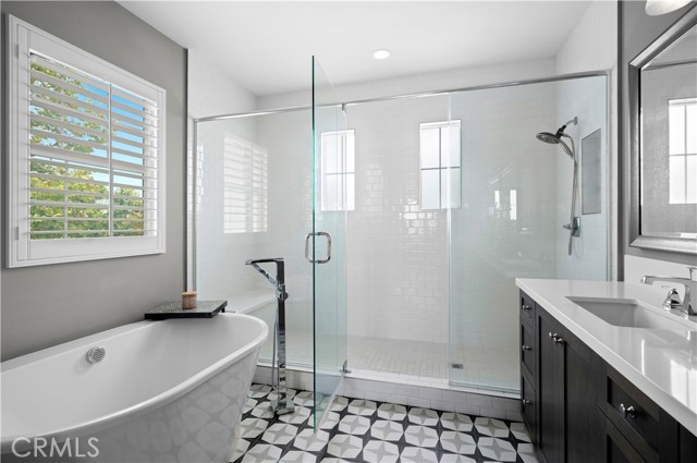 419 Aura Drive, Costa Mesa CA: https://media.crmls.org/medias/28383d04-3986-4d45-928d-57d2d60ad736.jpg