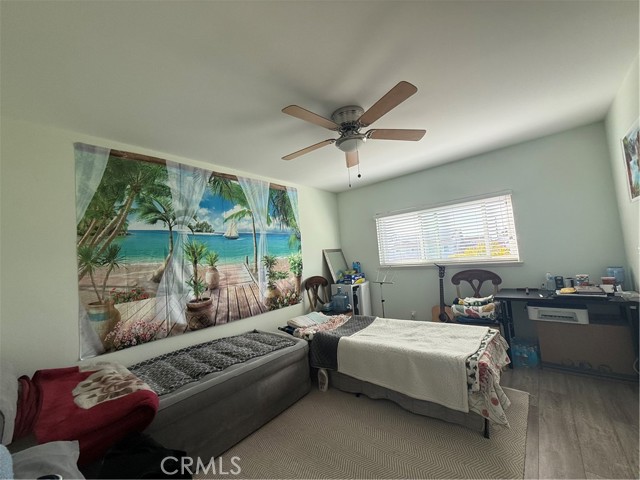 Image 26 of 31 For 9831 Cloverdale Avenue