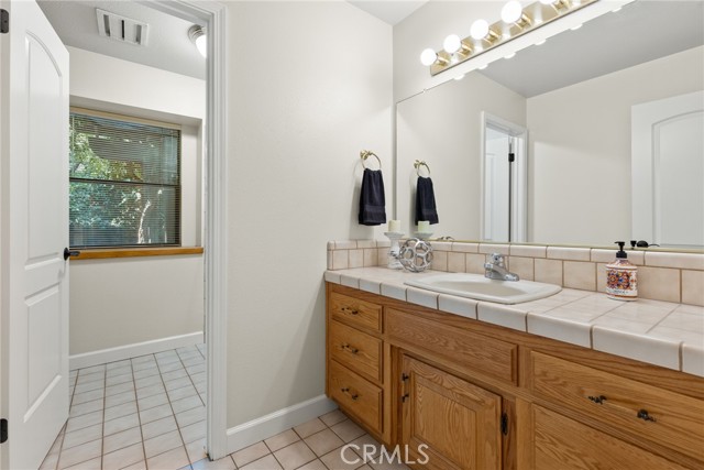 Detail Gallery Image 17 of 71 For 650 Crimson Ct, Chico,  CA 95973 - 4 Beds | 2/1 Baths