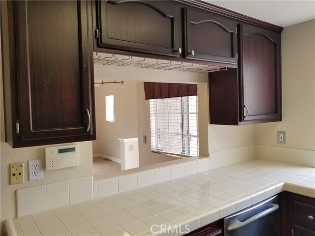 Detail Gallery Image 10 of 31 For 2352 Paseo Circulo, Tustin,  CA 92782 - 2 Beds | 2 Baths