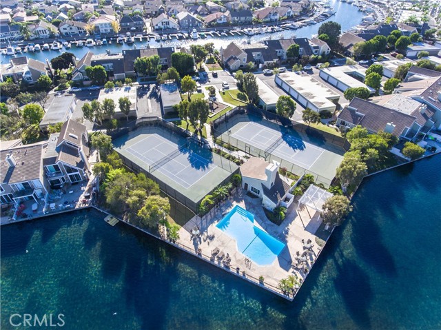 3512 Bravata Drive, Huntington Beach CA: https://media.crmls.org/medias/28394b4c-6690-4587-9a34-a1f3e0fbfc38.jpg