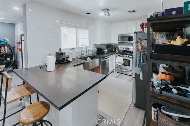 2438 Emerson Circle, Corona CA: https://media.crmls.org/medias/2839add5-abac-439e-8f01-b7141ce239e8.jpg