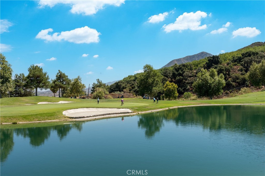 https://media.crmls.org/medias/2839c26d-50a0-4cff-b3f3-ff1e4b343a09.jpg?preset=X-Large