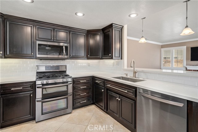 1609 Silvia Avenue, Lancaster CA: https://media.crmls.org/medias/283a02d4-6658-48e8-a2e1-d1967d91995f.jpg
