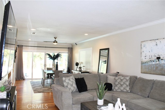Detail Gallery Image 4 of 29 For 1532 S Dallas Dr, Anaheim,  CA 92804 - 3 Beds | 2/1 Baths