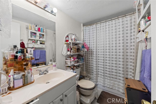 Detail Gallery Image 9 of 19 For 23034 Cedar Way, Crestline,  CA 92325 - 3 Beds | 1 Baths