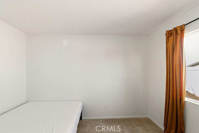 905 Broadway Avenue, Barstow CA: https://media.crmls.org/medias/283b3d64-a3df-476f-9ca7-564bcd9b6664.jpg