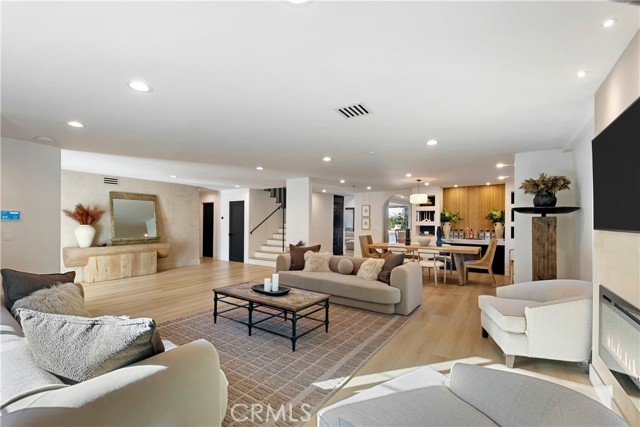 Detail Gallery Image 60 of 75 For 22269 Avenue San Luis, Woodland Hills,  CA 91364 - 5 Beds | 5/1 Baths