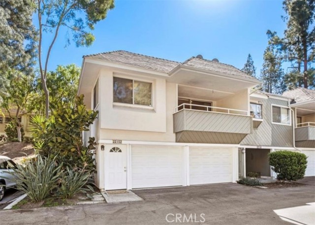 22152 Caminito Amor, Laguna Hills CA: https://media.crmls.org/medias/283bcb05-31b8-4b0c-925f-2ff61e76700d.jpg