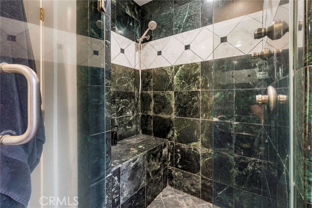 Image 21 of 34 For 3755 Olive  