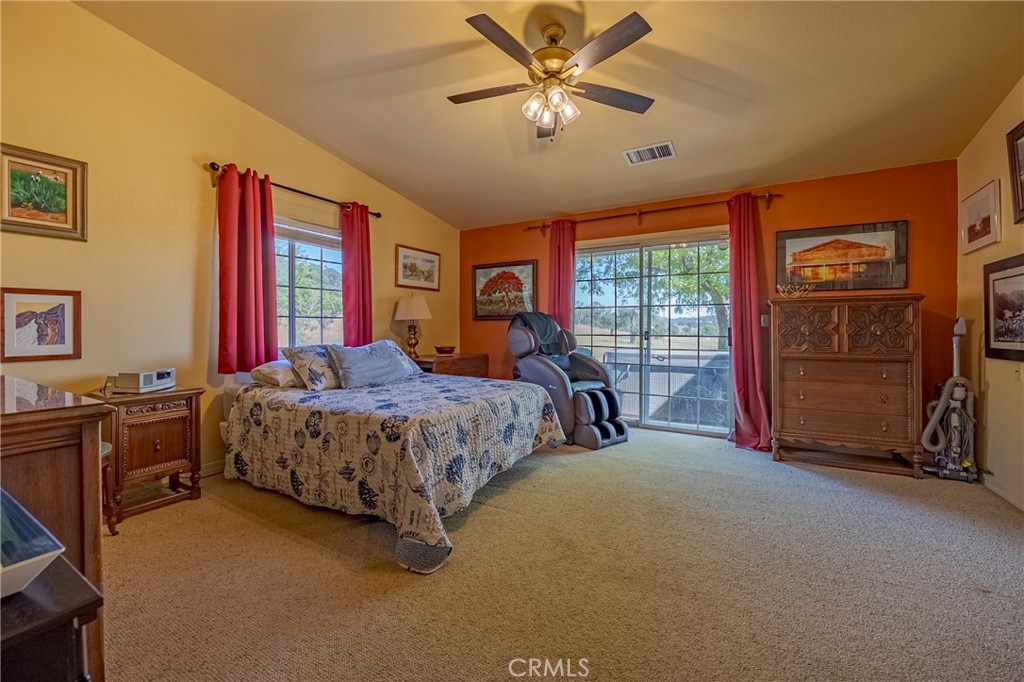 https://media.crmls.org/medias/283d4d7e-a030-44db-bce0-232b31bebc42.jpg?preset=X-Large