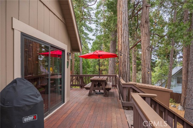 Detail Gallery Image 15 of 35 For 414 Pioneer Rd, Lake Arrowhead,  CA 92352 - 4 Beds | 2 Baths