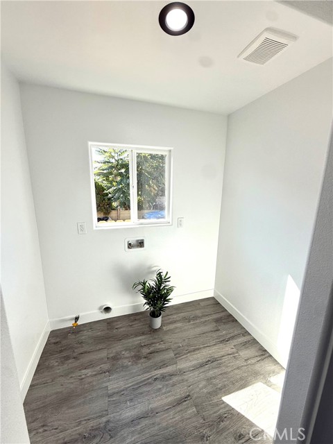 Detail Gallery Image 15 of 17 For 10816 Willowbrook, Los Angeles,  CA 90059 - 4 Beds | 2 Baths