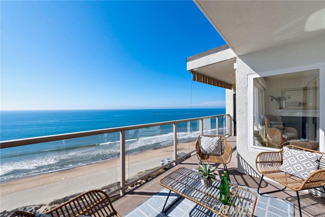 259 Avenida Lobeiro, San Clemente CA: https://media.crmls.org/medias/283e315f-6407-4ca9-8a6e-ab78deb44177.jpg
