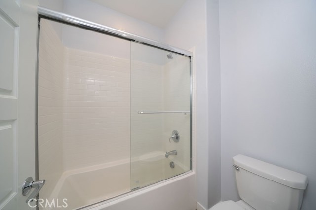 Detail Gallery Image 9 of 37 For 430 Transport, Tustin,  CA 92782 - 4 Beds | 3/1 Baths