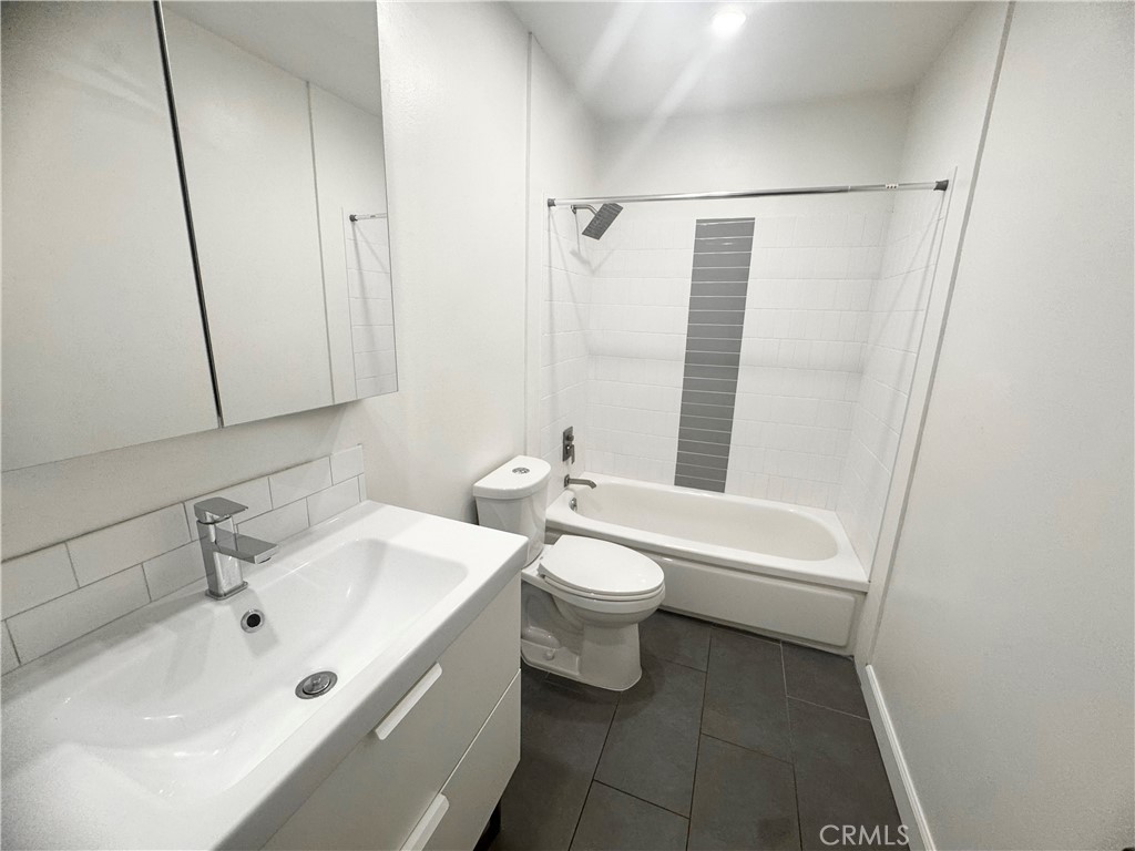 283eb5bb 0771 499c 89fe 7073cba7623d