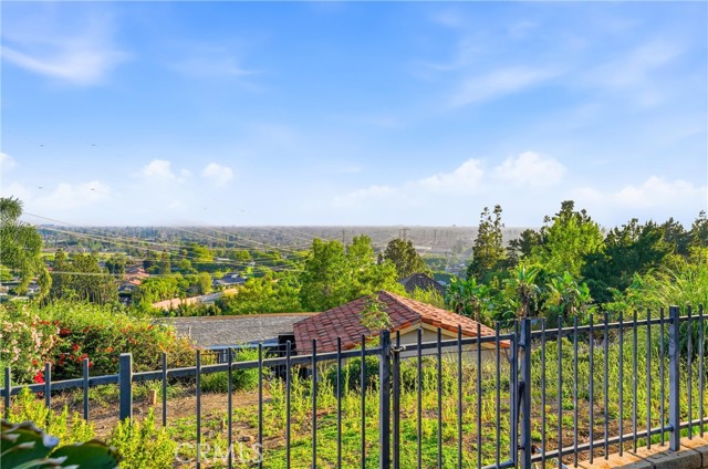 Detail Gallery Image 3 of 55 For 2910 E Shady Forest, Orange,  CA 92867 - 3 Beds | 2/1 Baths