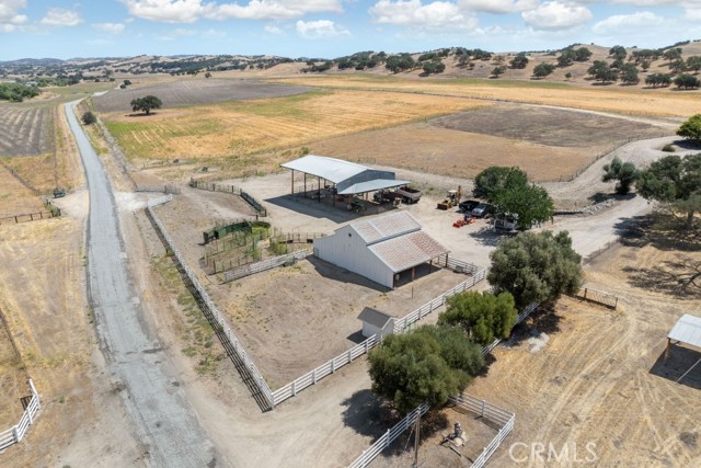 75429 Indian Valley Road, San Miguel CA: https://media.crmls.org/medias/283f9c90-f366-40c2-bd1b-f39263d0b310.jpg