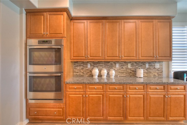 Image 18 of 67 For 14861 Henry Street