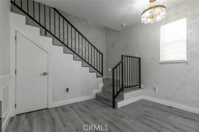 Detail Gallery Image 12 of 52 For 9124 N Nilo Ln, Panorama City,  CA 91402 - 4 Beds | 3/1 Baths