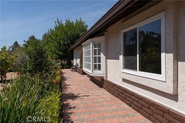 Detail Gallery Image 4 of 37 For 490 S Old Ranch Rd, Anaheim Hills,  CA 92808 - 5 Beds | 3 Baths