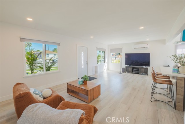 Detail Gallery Image 13 of 47 For 10246 Muroc St, Bellflower,  CA 90706 - 3 Beds | 2 Baths