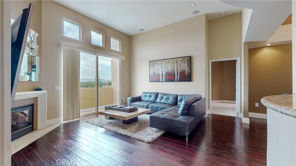 5703 Laurel Canyon Boulevard 303, Valley Village, CA 91607