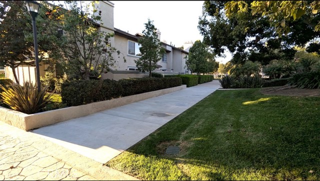 Detail Gallery Image 1 of 38 For 27 Oxford #19,  Irvine,  CA 92612 - 2 Beds | 2/1 Baths