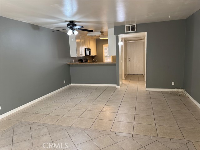 Detail Gallery Image 2 of 7 For 246 Orange Blossom #42,  Irvine,  CA 92618 - 1 Beds | 1 Baths