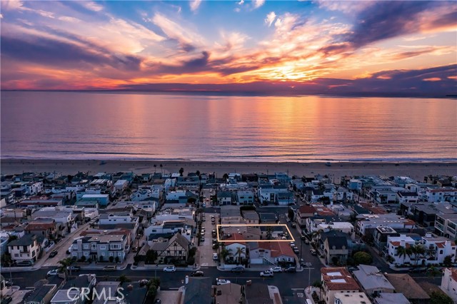 235 34th Street, Hermosa Beach, California 90254, 4 Bedrooms Bedrooms, ,3 BathroomsBathrooms,Residential,Sold,34th,SB22226722