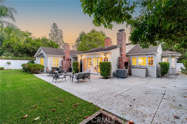 1354 Bedford Road, San Marino CA: https://media.crmls.org/medias/2842c72e-e574-42f3-bcdf-b1afe179d983.jpg