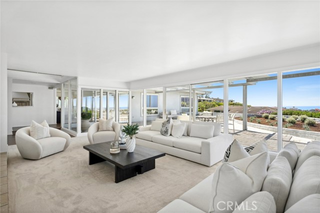 Detail Gallery Image 14 of 44 For 2701 Windover Dr, Corona Del Mar,  CA 92625 - 4 Beds | 2/1 Baths