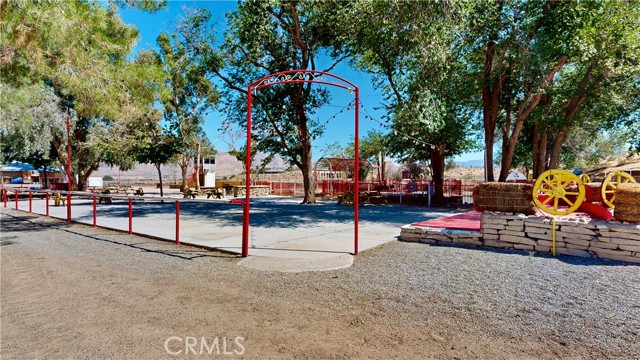 9983 Choiceana Avenue, Hesperia CA: https://media.crmls.org/medias/284311e8-6d47-404e-ac46-a7c007b96907.jpg