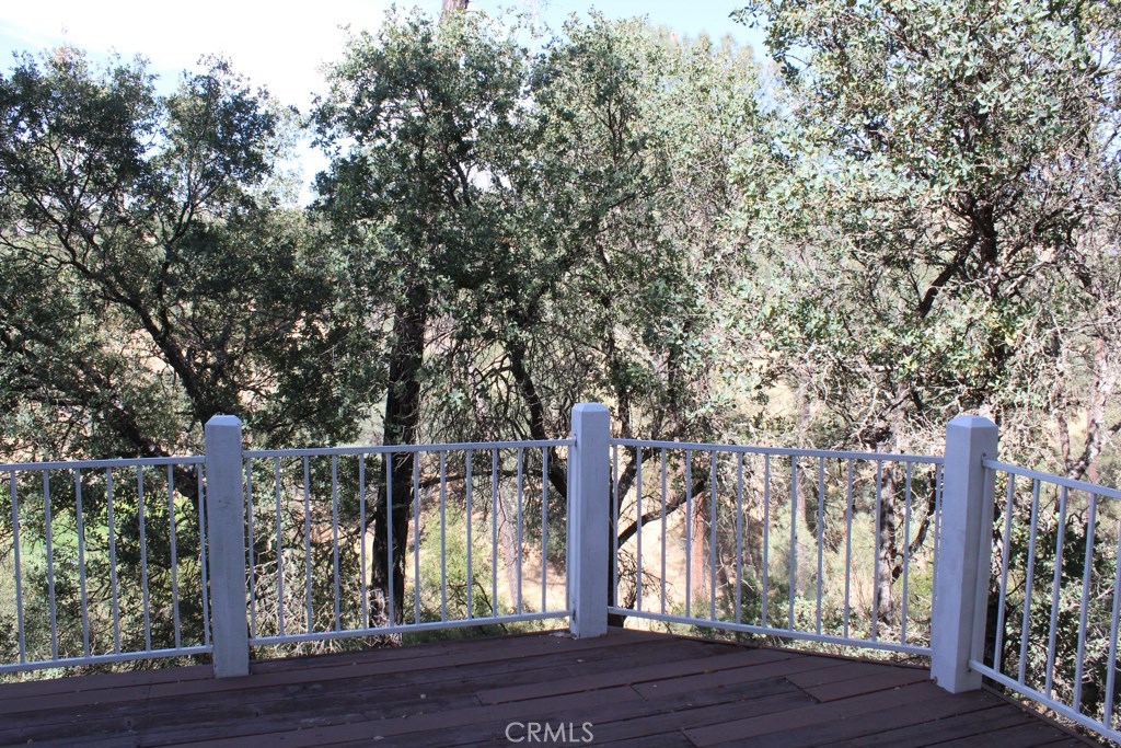 https://media.crmls.org/medias/28437205-b321-4d37-a38c-043155ab9a0d.jpg?preset=X-Large