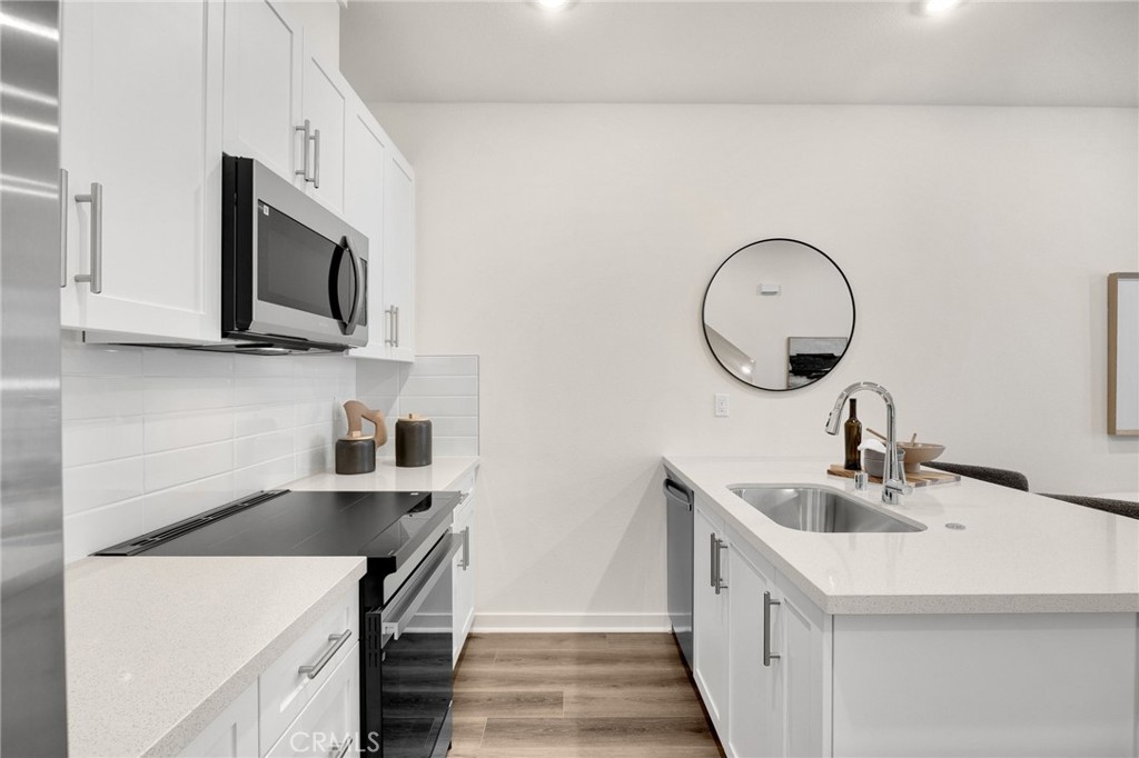 MLS #OC25275494 image #10