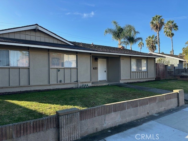 Detail Gallery Image 2 of 11 For 8422 Talbert Ave, Huntington Beach,  CA 92646 - 4 Beds | 2 Baths