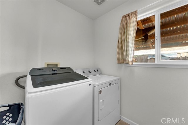 2386 Farmington Avenue, Chico CA: https://media.crmls.org/medias/28447f98-e38d-4887-b49c-8371cca2b50f.jpg
