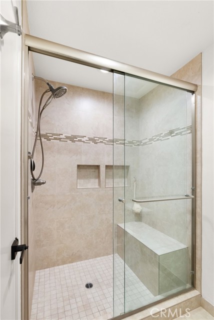 8 Geranium, Rancho Santa Margarita CA: https://media.crmls.org/medias/2844b371-9ebe-4fc9-966d-b06f201ec887.jpg