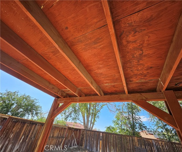 10966 Willow Lane, Adelanto CA: https://media.crmls.org/medias/2844e6f8-86fd-4762-b3d8-636c420c9682.jpg
