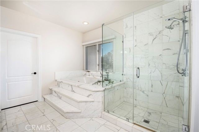 Detail Gallery Image 22 of 42 For 6432 Weidlake Dr, Los Angeles,  CA 90068 - 4 Beds | 3/1 Baths